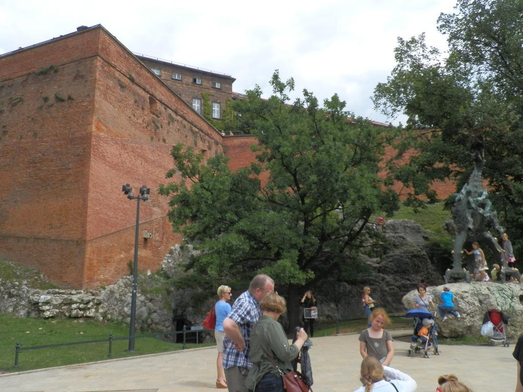 Studio Na Powislu Krakow Bagian luar foto