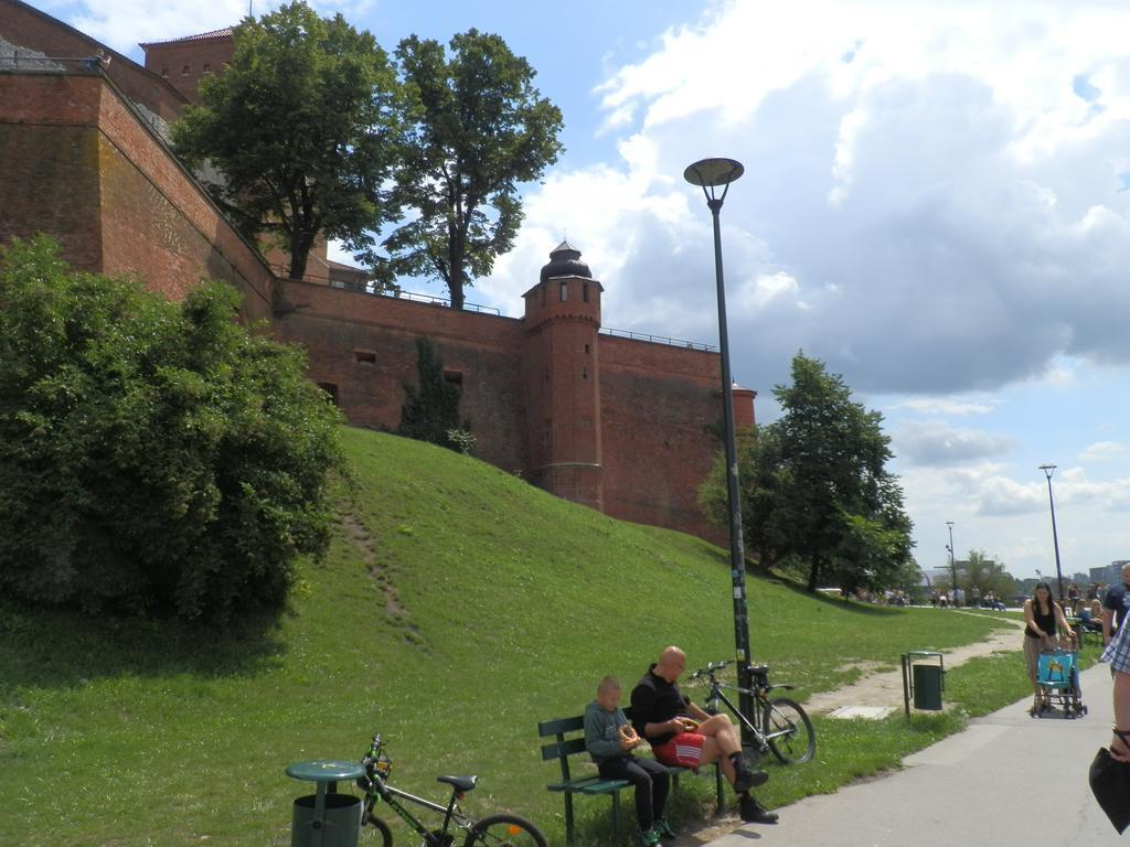 Studio Na Powislu Krakow Bagian luar foto